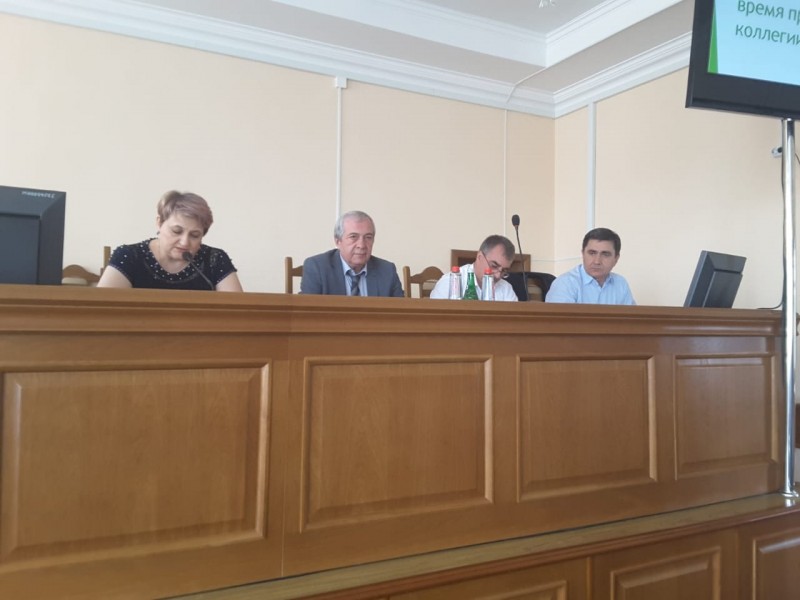 На повестке три вопроса: очередное заседание коллегии состоялось в Минздраве РД