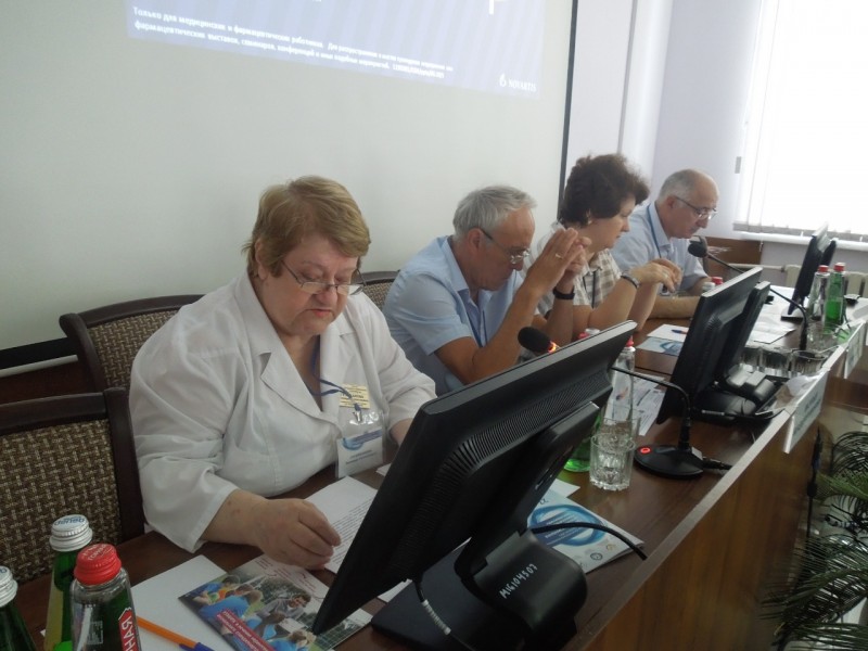 Внедрение инновационных методов в лечение  ревматических заболевания  обсудили на конференции в Махачкале
