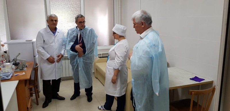 Министр  Джамалудин Гаджиибрагимов провел очередную внеплановую проверку  медучреждений в Махачкале