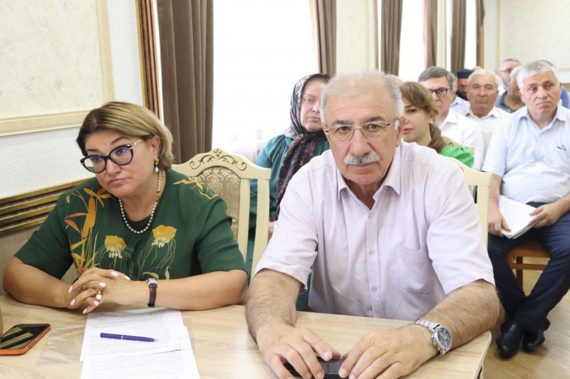 В Кизилюртовском районе прошло расширенное совещание против кори с участием заместителя Председателя Правительства Республики  и министра здравоохранения РД - Файл 2