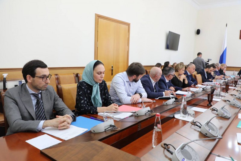 В Дагестане разработают поэтапную программу перехода с системы аутсорсинга в больницах