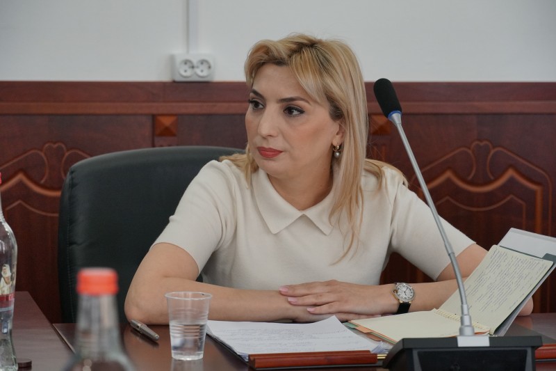 Минздрав РД объявит повторные конкурсы на  должности руководителей Буйнакского медучилища и Городской больницы №1