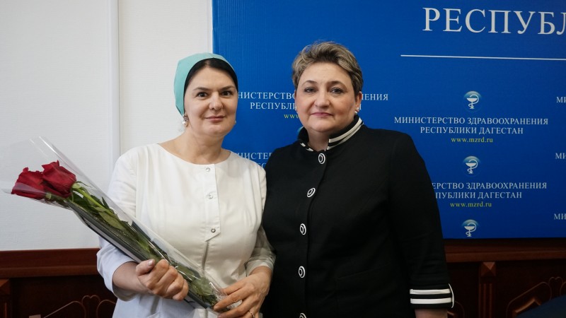 В Минздраве РД наградили лучших врачей 2020 года - Файл 14