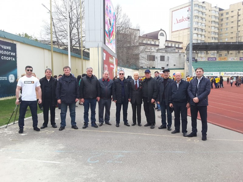 Около 1000 человек приняли участие в спортивном фестивале к Всемирному дню здоровья в Махачкале - Файл 4