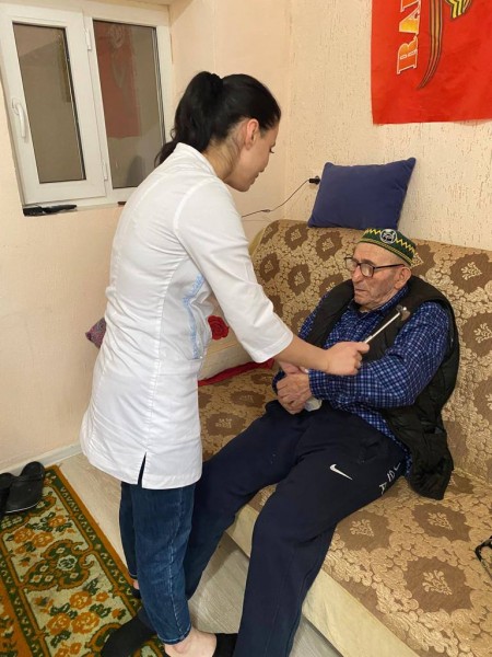 Сегодня мы чествовали героя войны, пулеметчика Алиханича Арабова. - Файл 2