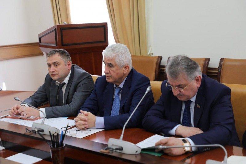 В Дагестане разработают поэтапную программу перехода с системы аутсорсинга в больницах - Файл 1