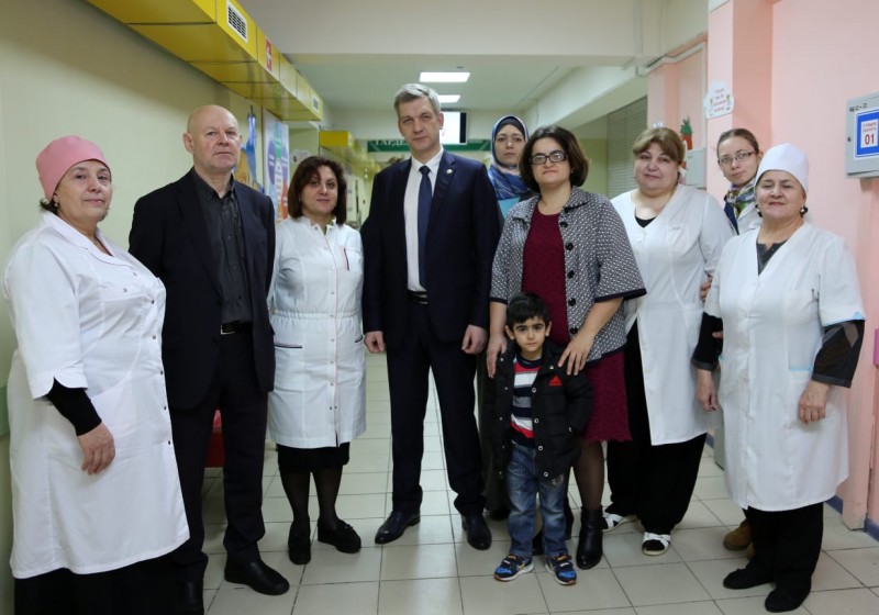 С реализацией принципов бережливости в детской поликлинике №1 ознакомился Руководитель Администрации Главы и Правительства Республики Дагестан Владимир Иванов - Файл 2