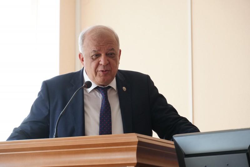 Сразу три значимых вопроса обсудили на коллегии  Минздрава Дагестана - Файл 15