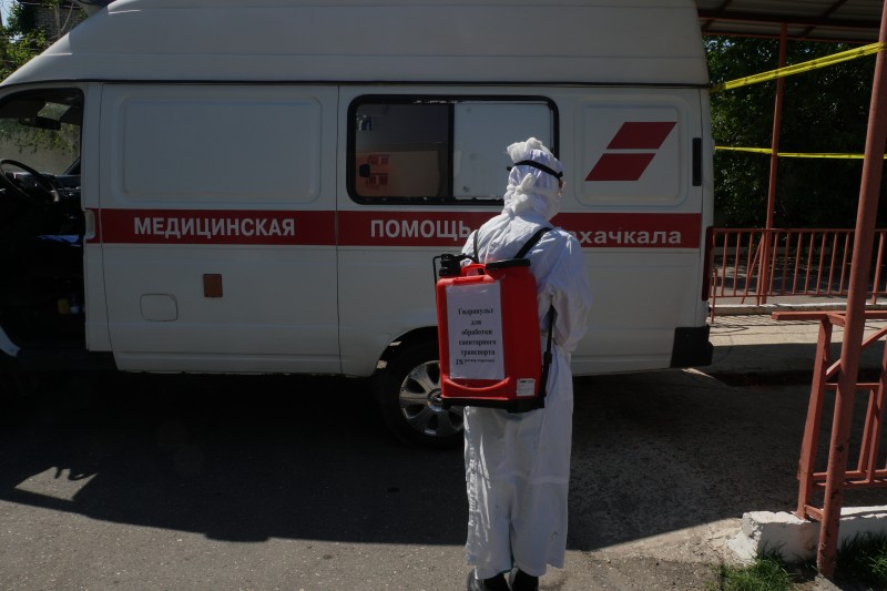 Дагестанские медики эвакуировали «больного» холерой с махачкалинского морского порта - Файл 1