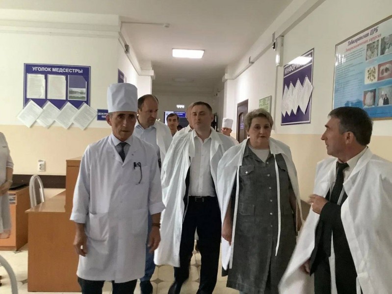 В Табасаранском районе увековечили память заслуженного врача РФ Мирзамагомеда Магомедова