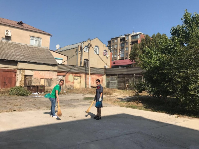 Большой субботник прошел в Минздраве РД - Файл 3
