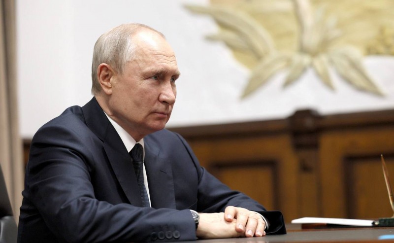 Сергей Меликов проинформировал Владимира Путина о работе по поддержке участников СВО из Дагестана и их семей. - Файл 1