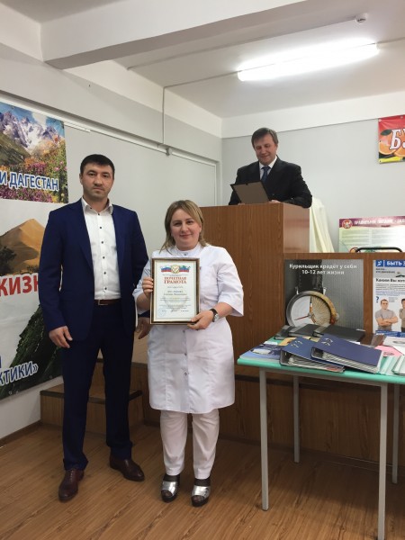 За слаженность и профессионализм: почетные грамоты получили медики сопровождавшие чемпионат Европы по спортивной борьбе в Каспийске - Файл 5