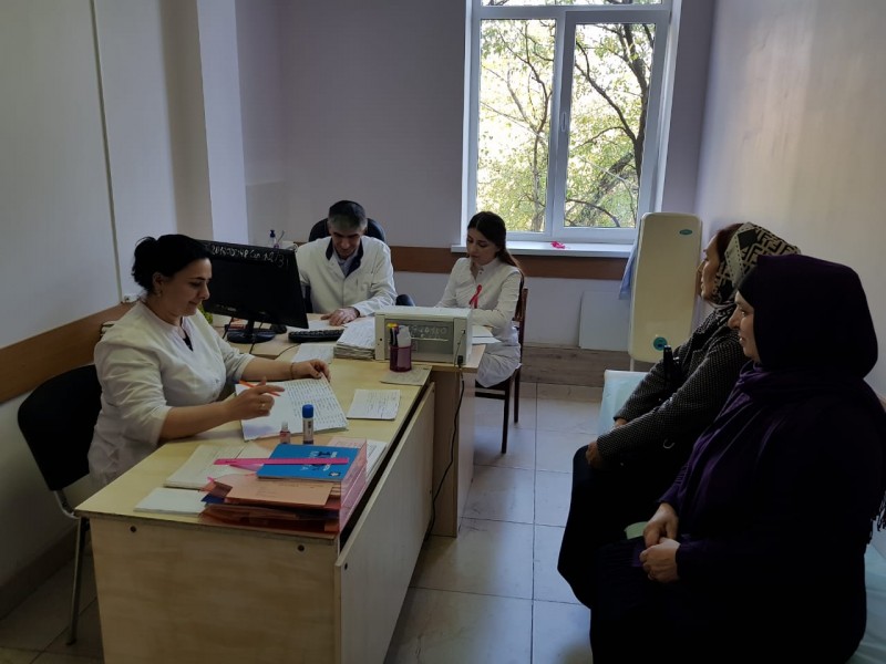 Более 200 женщин проверились на рак молочной железы в рамках акции «Розовая лента»