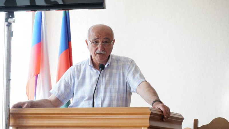 Ярослав Глазов обсудил вопросы снижения смертности взрослого и детского населения Дагестана - Файл 1