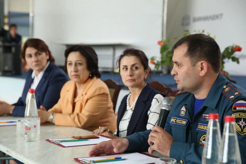 Минздрава РД принимает участие в тренингах по подготовке сотрудников детских лагерей к летней оздоровительной компании - Файл 2