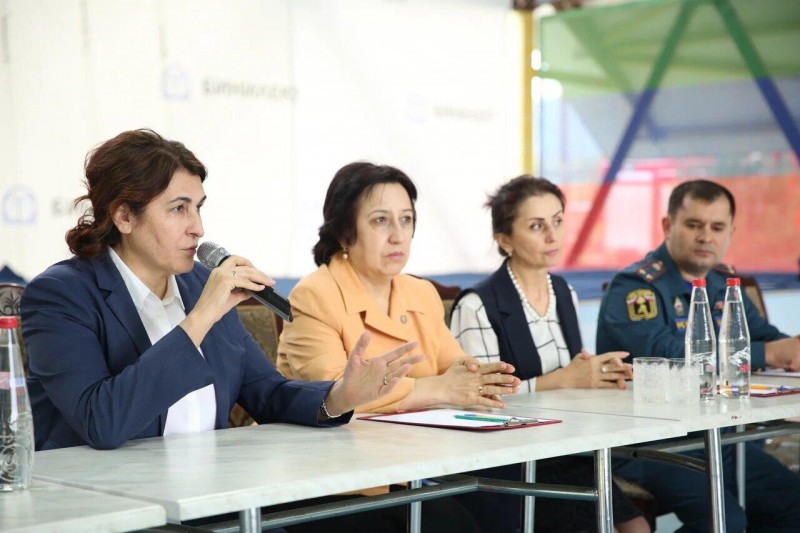 Минздрава РД принимает участие в тренингах по подготовке сотрудников детских лагерей к летней оздоровительной компании - Файл 1