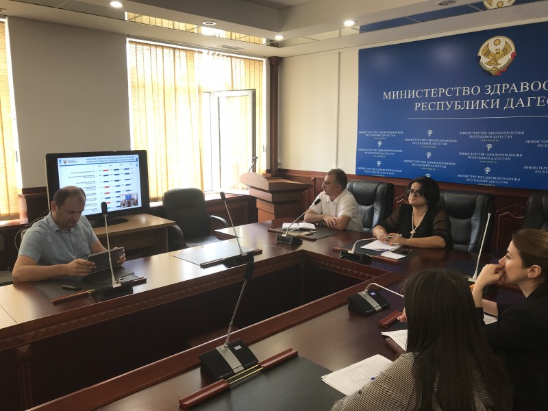 Привлечение медицинских кадров в рамках нацпроекта «Здравоохранение» обсудили в Минздраве Дагестана