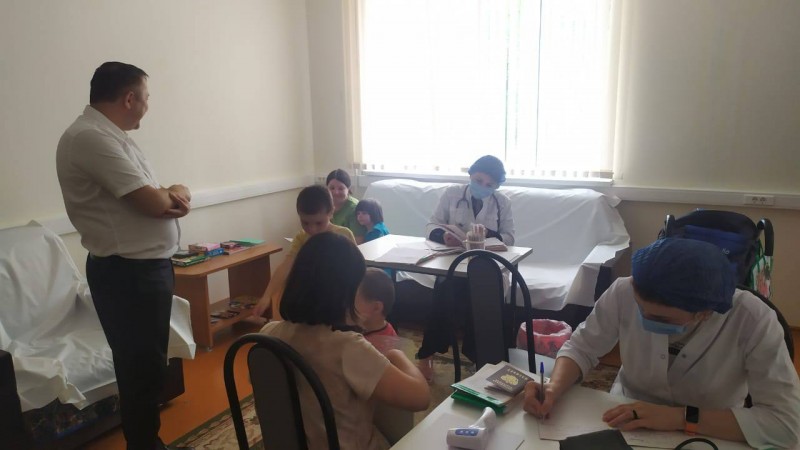 Дагестанские врачи проводят обследование детей из ДНР и ЛНР