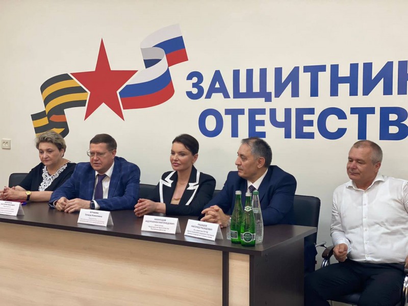 Председатель Профсоюза работников здравоохранения РФ Анатолий Домников посетил филиал Государственного Фонда поддержки участников СВО «Защитники Отечества» по Республике Дагестан