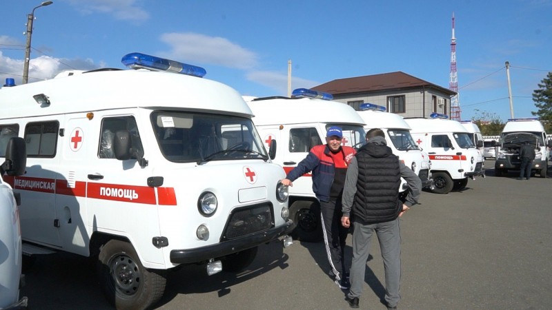 21 автомобиль скорой помощи прибыл в Дагестан - Файл 7