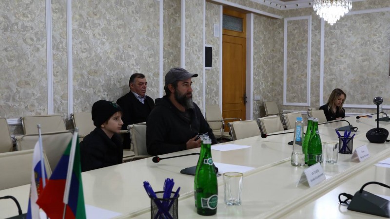 Здоровье горожан: врио министра здравоохранения РД провел прием граждан в Хасавюрте - Файл 3