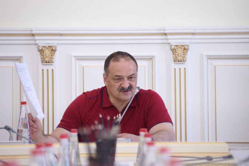 Сергей Меликов предложил чиновникам перечислить однодневный заработок для гуманитарной помощи подшефной территории – Михайловскому району Запорожской области.