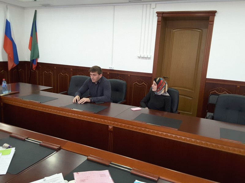 Врио министра здравоохранения Танка Ибрагимов провел прием граждан - Файл 7