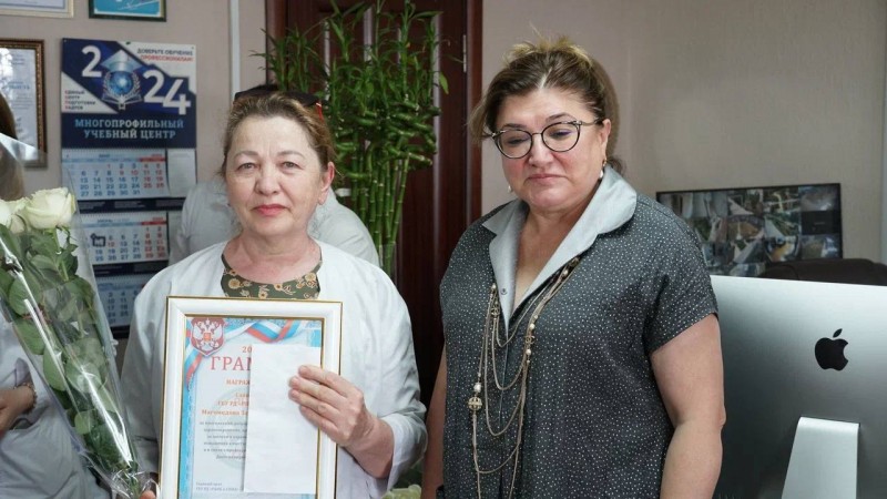 Лучших сотрудников РЦИБ и СПИД наградили ко Дню медицинского работника! - Файл 5