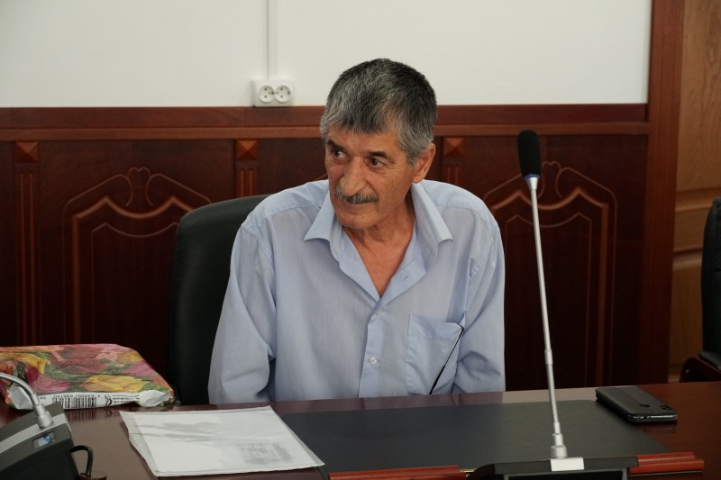 Министр Джамалудин Гаджиибрагимов провел прием граждан по личным вопросам