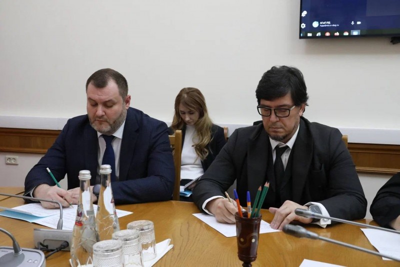 В Правительстве РД прошло совещание в связи с фактом гибели женщины в Дербентской ЦГБ - Файл 4