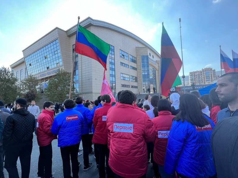 Врио министра здравоохранения РД Ярослав Глазов посетил выставку вооружения и трофейной техники, захваченной российскими военнослужащими в зоне СВО, развёрнутую рядом с историческим парком «Россия - моя история»
