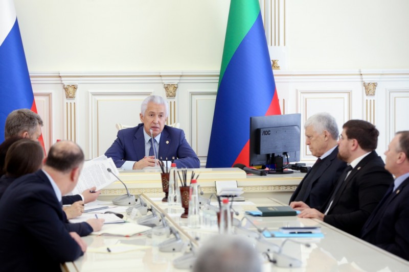 Джамалудин Гаджиибрагимов: "Среди приоритетных задач, стоящих перед здравоохранением Дагестана, особое место занимает развитие кадрового потенциала" - Файл 1