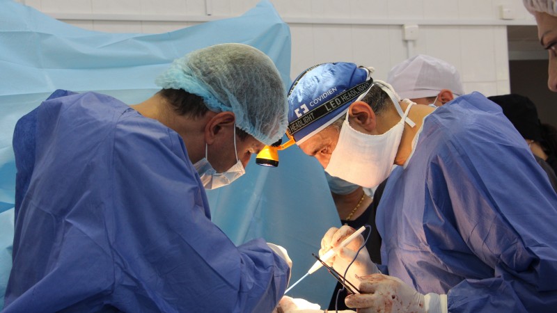 Врачи Республиканской клинической больницы провели уникальную операцию пациентке из Молдовы - Файл 1