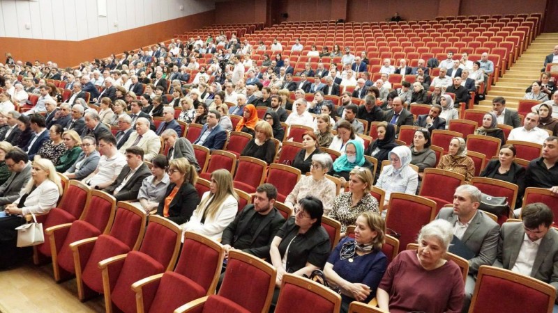 Абдурахман Махмудов обсудил с главврачами медучреждений республики актуальные вопросы сферы здравоохранения - Файл 3