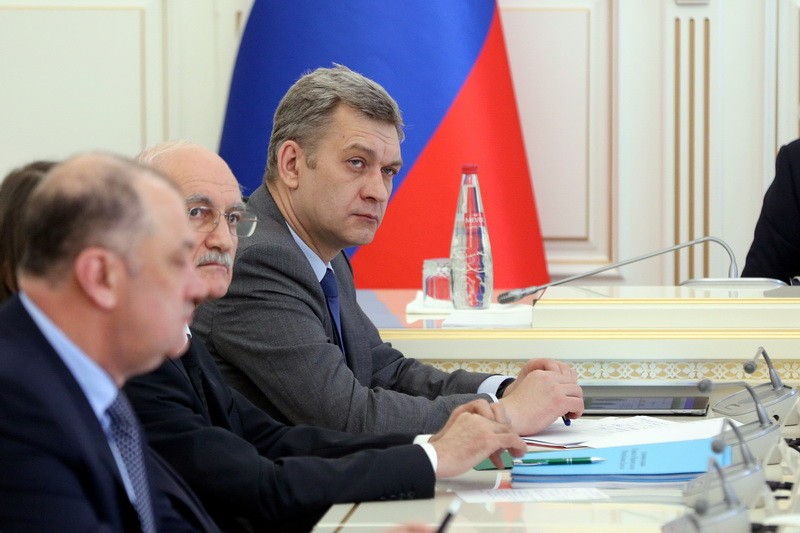 Вопросы совершенствования  работы скорой медицинской по-мощи обсудили на рабочем совещании у  Главы Республики - Файл 2