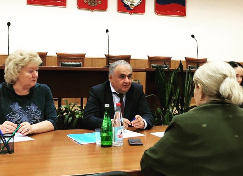 Приём граждан прошёл в субботу в Каспийске - Файл 2