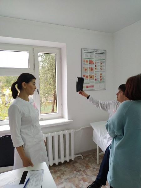 Более  полусотни жительниц Кизляра обследовались на рак молочной железы в рамках акции «Розовая лента» - Файл 1