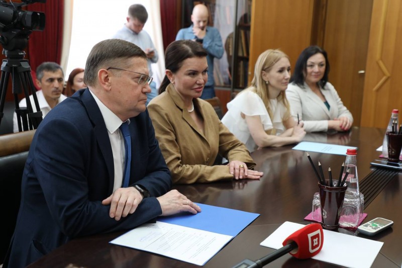 В Дагестане продолжат развивать социальное партнерство в учреждениях здравоохранения - Файл 4