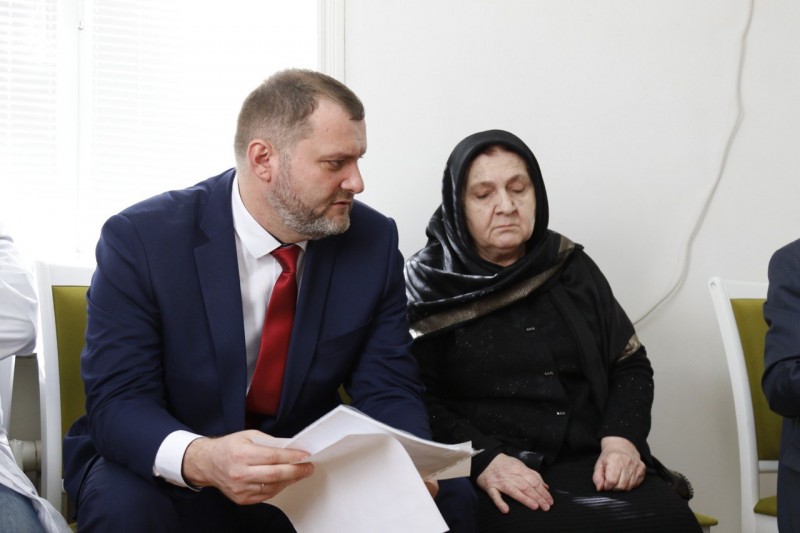 Абдурахман Махмудов проверил деятельность центральной больницы  Ботлихского района - Файл 2