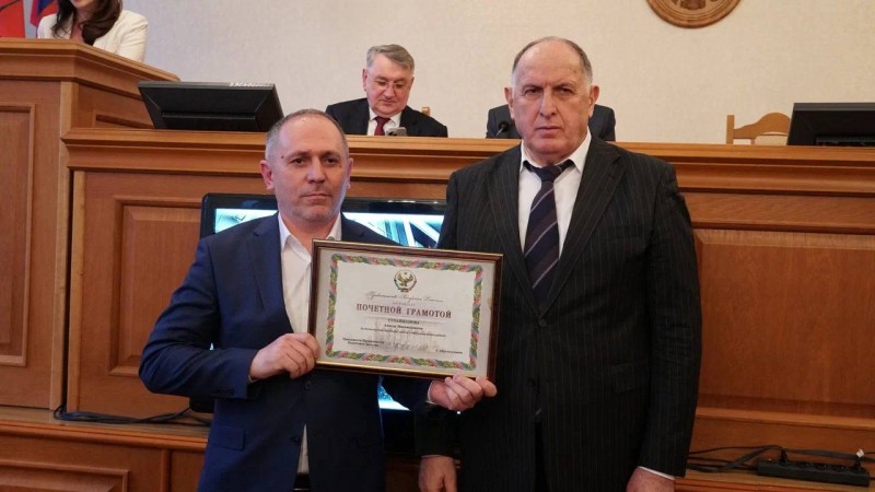На Итоговой Коллегии Минздрава РД состоялось награждение отличившихся сотрудников - Файл 6