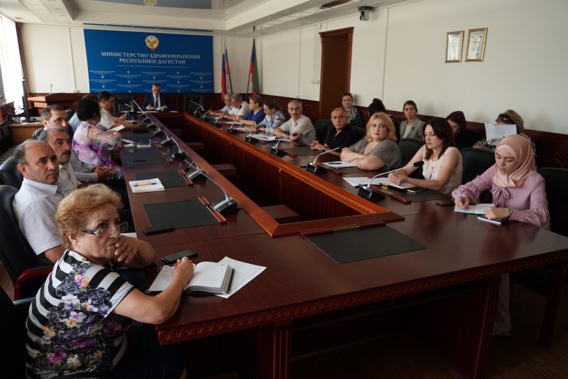 Минздрав проводит мониторинг реализации нацпроектов