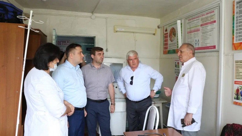 Заместитель Председателя Правительства РД Мурад Казиев с рабочим визитом посетил Магарамкентский район. - Файл 5