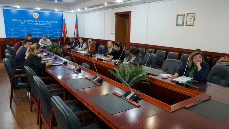 На прямой связи с Министерством здравоохранения РФ аппарат Минздрава РД и ведущие специалисты ведомства