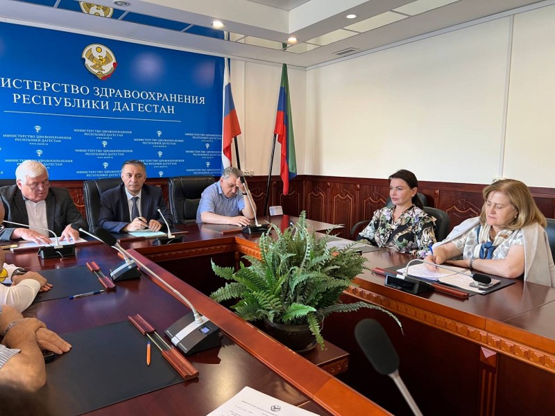 Комиссия под руководством вице-премьера Абдурахмана Махмудова обсудила предварительные итоги конкурса среди абитуриентов для целевого обучения в медицинских вузах