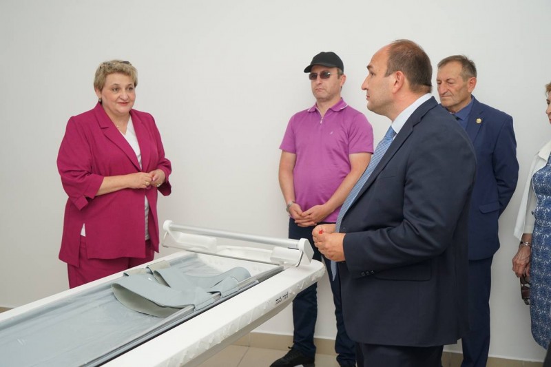 В Хунзахском районе запустили новый КТ и передвижной флюорограф - Файл 3