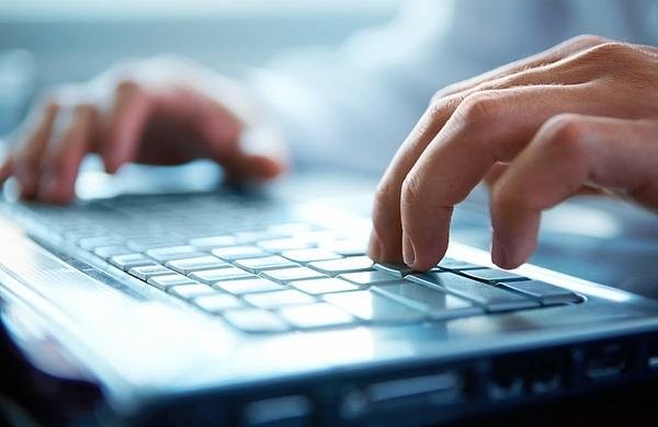 Информация, размещенная в социальных сетях о завышении цены на лекарственный препарат «Наглазим» является недостоверной