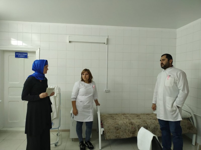 Более  полусотни жительниц Кизляра обследовались на рак молочной железы в рамках акции «Розовая лента»