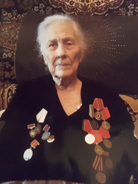 Голод, холод и тяжелый труд. В 41-м вчерашняя школьница ушла на курсы медсестер