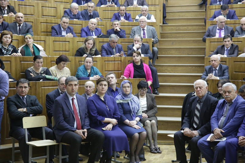 Врио министра здравоохранения РД принял участие в заседании Ученого совета, посвященного юбилею ДГМУ - Файл 2